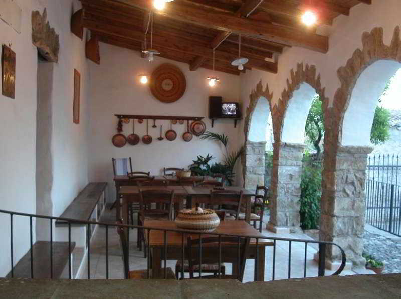 Locanda La Rosa Pauli Arbarei 外观 照片